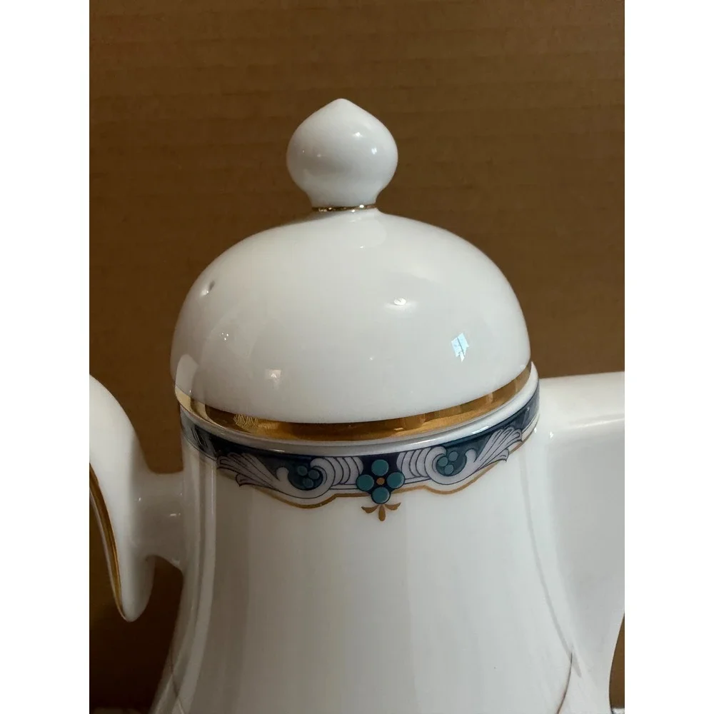 Noritake Cafe Versailles Coffee Pot 3762 White Gold Trim Porcelain Japan Teapot